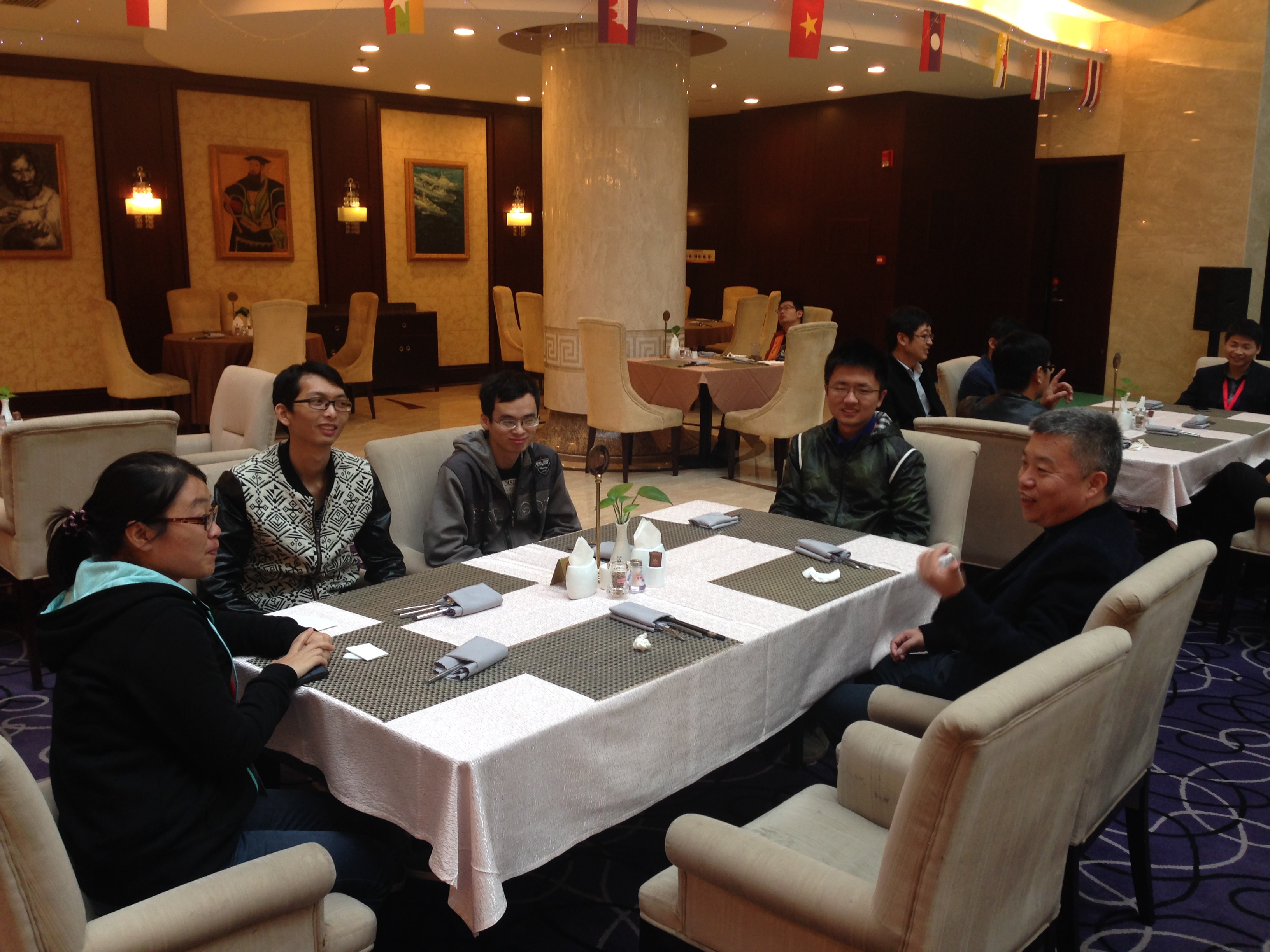 合作企业热情款待我院导师和实践学生